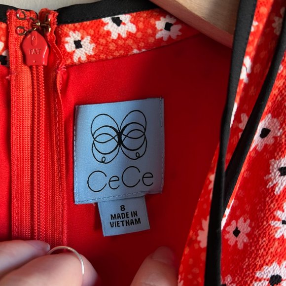 CeCe 🌺 Red Floral Dress with Black Trim - Picture 5 of 8